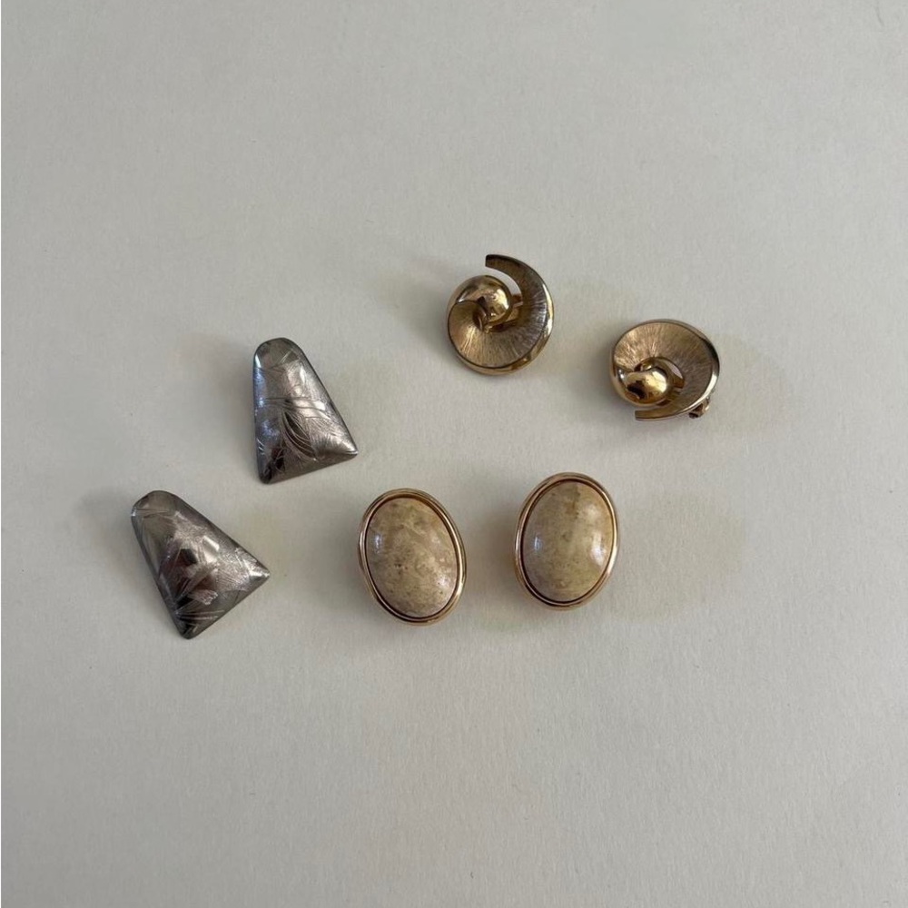 Vintage silver tone earrings